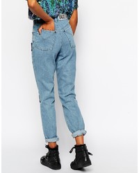 hellblaue bestickte Jeans