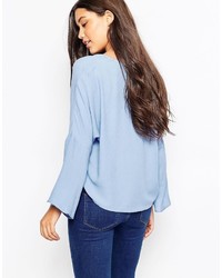 hellblaue Bluse von Mango