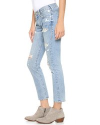 hellblaue Boyfriend Jeans mit Destroyed-Effekten von True Religion