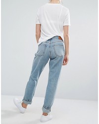 hellblaue Boyfriend Jeans mit Destroyed-Effekten von Monki