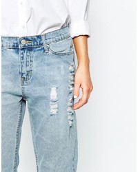 hellblaue Boyfriend Jeans mit Destroyed-Effekten von Cheap Monday