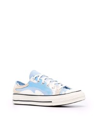 hellblaue Camouflage niedrige Sneakers von Converse