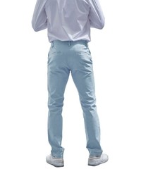 hellblaue Chinohose von John Devin