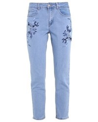 hellblaue enge Jeans mit Blumenmuster von Missguided