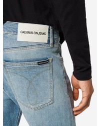 hellblaue enge Jeans mit Destroyed-Effekten von Calvin Klein