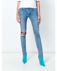 hellblaue enge Jeans mit Destroyed-Effekten von Balenciaga