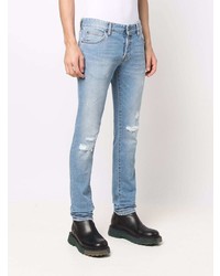 hellblaue enge Jeans mit Destroyed-Effekten von Just Cavalli