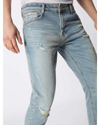 hellblaue enge Jeans mit Destroyed-Effekten von LTB