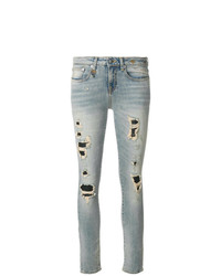 hellblaue enge Jeans mit Destroyed-Effekten von R13