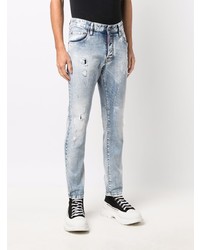 hellblaue enge Jeans mit Destroyed-Effekten von DSQUARED2