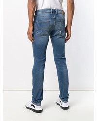 hellblaue enge Jeans mit Destroyed-Effekten von Diesel