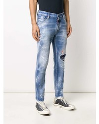 hellblaue enge Jeans mit Destroyed-Effekten von DSQUARED2