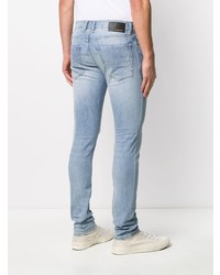 hellblaue enge Jeans mit Destroyed-Effekten von Diesel