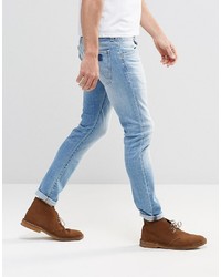 hellblaue enge Jeans von Wrangler