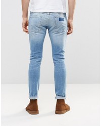 hellblaue enge Jeans von Wrangler