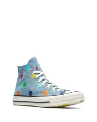 hellblaue gepunktete hohe Sneakers aus Segeltuch von Converse