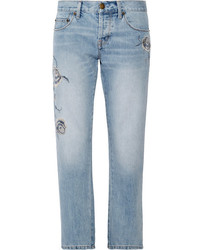 hellblaue Jeans mit Blumenmuster