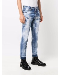 hellblaue Jeans mit Destroyed-Effekten von DSQUARED2