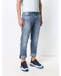 hellblaue Jeans mit Destroyed-Effekten von Versace Jeans