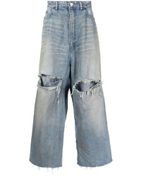 hellblaue Jeans mit Destroyed-Effekten von Balenciaga