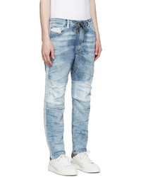 hellblaue Jeans mit Destroyed-Effekten von Diesel