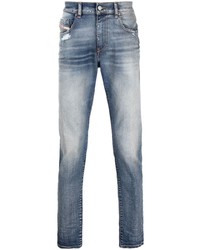 hellblaue Jeans mit Destroyed-Effekten von Diesel