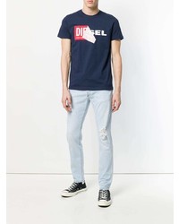 hellblaue Jeans mit Destroyed-Effekten von Diesel