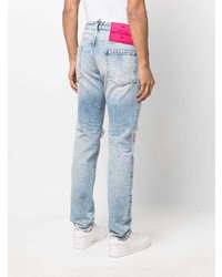 hellblaue Jeans mit Destroyed-Effekten von DSQUARED2