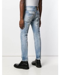 hellblaue Jeans mit Destroyed-Effekten von DSQUARED2