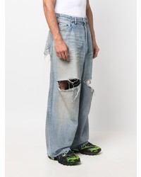 hellblaue Jeans mit Destroyed-Effekten von Balenciaga