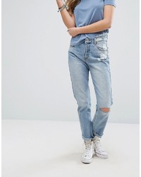 hellblaue Jeans mit Destroyed-Effekten von Pull&Bear