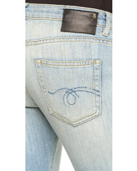 hellblaue Jeans mit Destroyed-Effekten von R 13