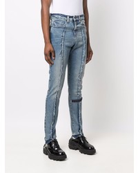 hellblaue Jeans mit Destroyed-Effekten von VAL KRISTOPHE