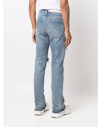 hellblaue Jeans mit Destroyed-Effekten von VAL KRISTOPHE