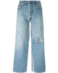 hellblaue Jeans mit Destroyed-Effekten von RE/DONE