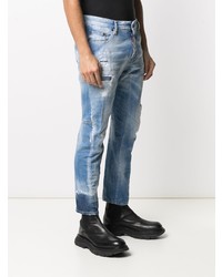 hellblaue Jeans mit Destroyed-Effekten von DSQUARED2