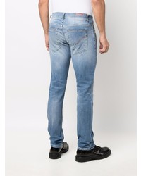 hellblaue Jeans mit Destroyed-Effekten von Dondup