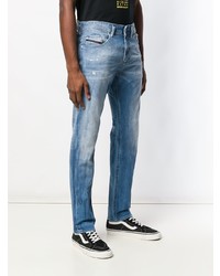 hellblaue Jeans mit Destroyed-Effekten von Diesel