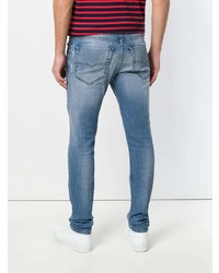 hellblaue Jeans mit Destroyed-Effekten von Diesel