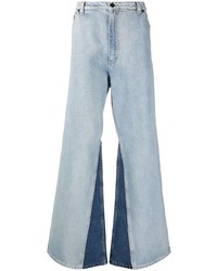 hellblaue Jeans mit Flicken von DUOltd