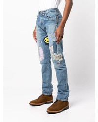 hellblaue Jeans mit Flicken von KAPITAL