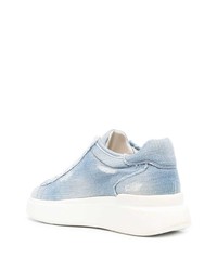 hellblaue Jeans niedrige Sneakers von Hogan