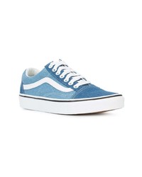 hellblaue Jeans niedrige Sneakers von Vans