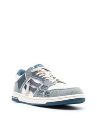 hellblaue Jeans niedrige Sneakers von Amiri