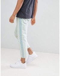 hellblaue Jeans von Bershka