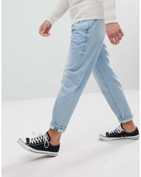 hellblaue Jeans