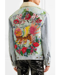 hellblaue Jeansjacke mit Blumenmuster von Gucci