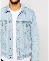 hellblaue Jeansjacke