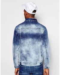 hellblaue Jeansjacke