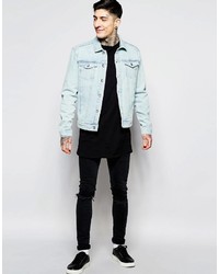 hellblaue Jeansjacke